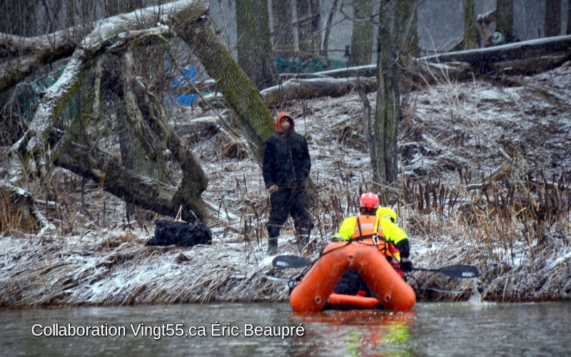 INUSITÉ - Un homme coincé sur une île durant trois jours 